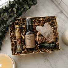 Load image into Gallery viewer, Eucalyptus Shower Spray Gift Set
